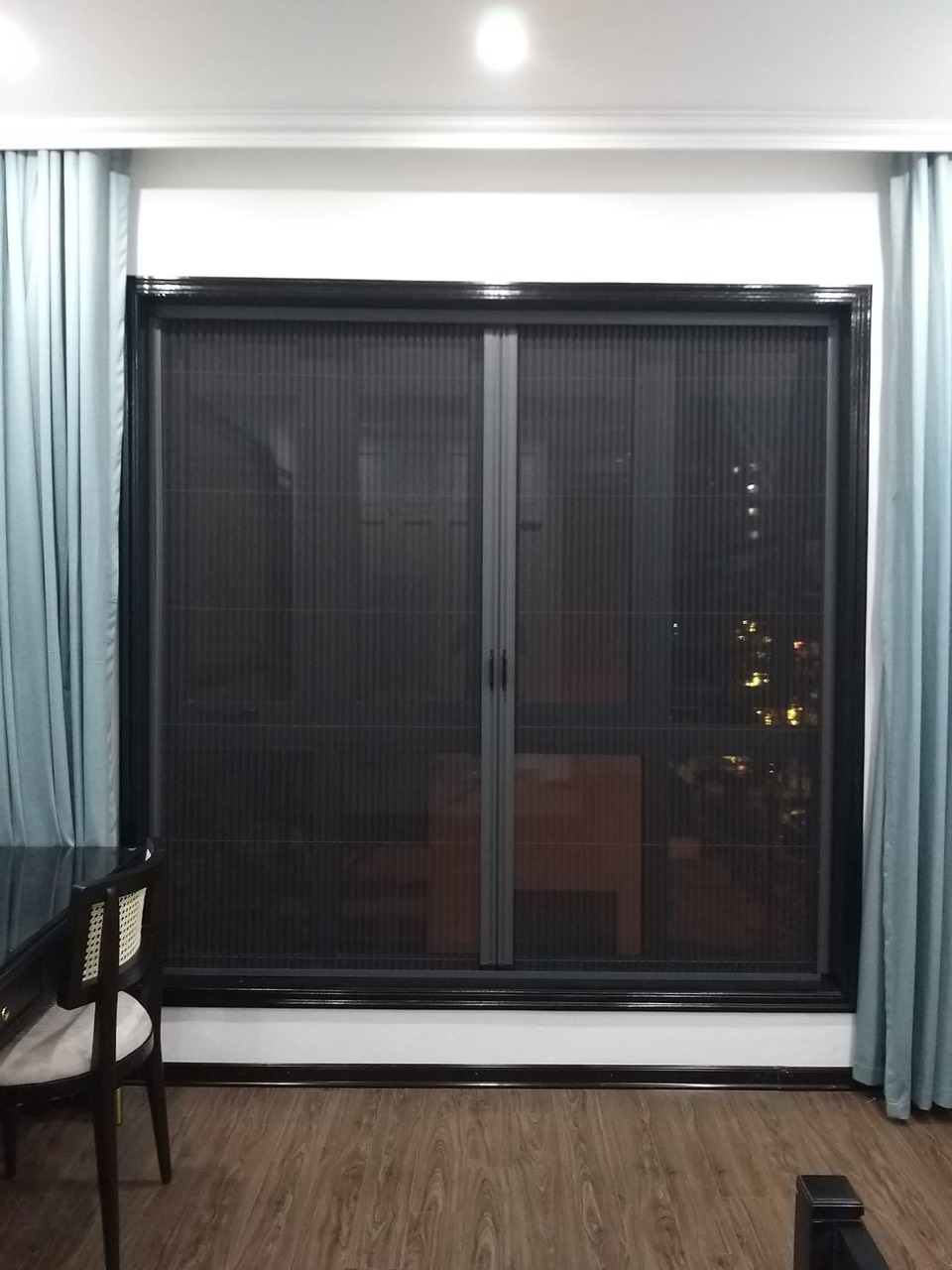 Thủ Dầu Một - Cửa lưới tự cuốn